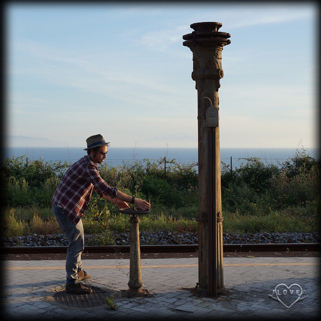 Workers' Day in Calabria#panorama #pointofview #people #station #sea #sky #railway #kidding #nature #nicotera #calabria #italia #picoftheday #photooftheday #bestoftheday #instlovers #instacool #instagood #ilovea #sonyalpha3000 - Instagram moment 